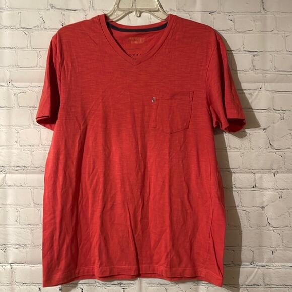 Levi’s vneck one pocket t-shirt - Picture 1 of 3
